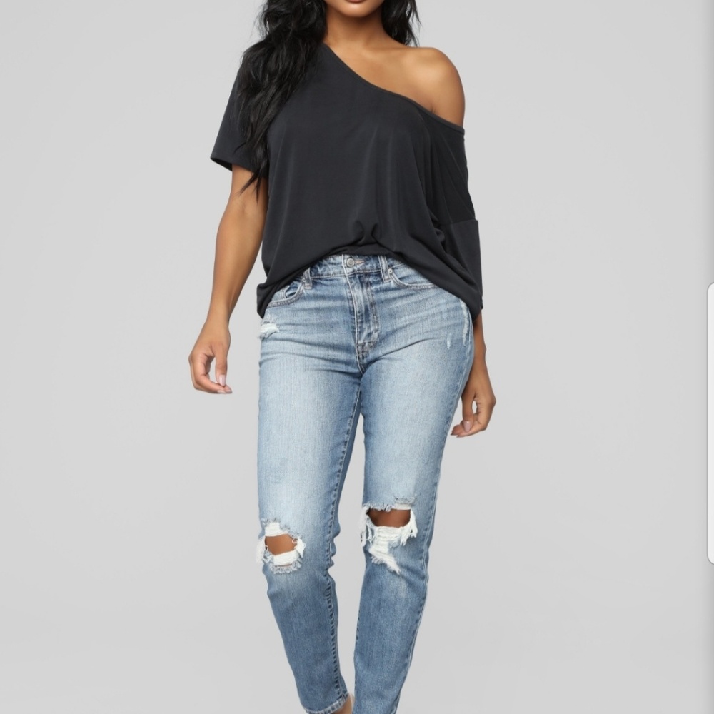 Distressed Mom Jean's- tobi